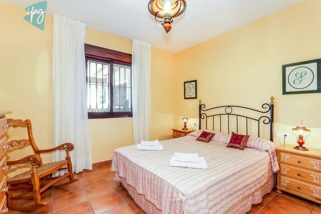 Dormitori de Casa o xalet en venda en Estepona amb Aire condicionat, Calefacció i Jardí privat