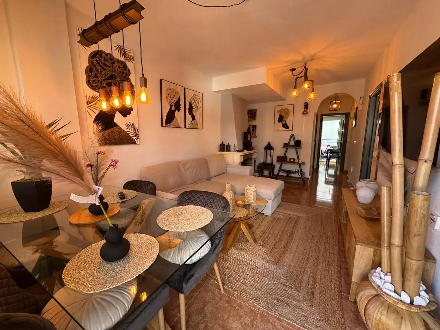 Sala d'estar de Casa adosada en venda en Orihuela amb Aire condicionat, Jardí privat i Terrassa