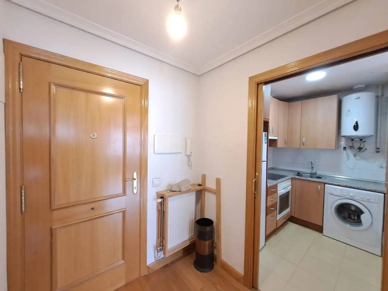 Küche von Wohnung zum Verkauf in Burgos mit Parkett und Abstellraum