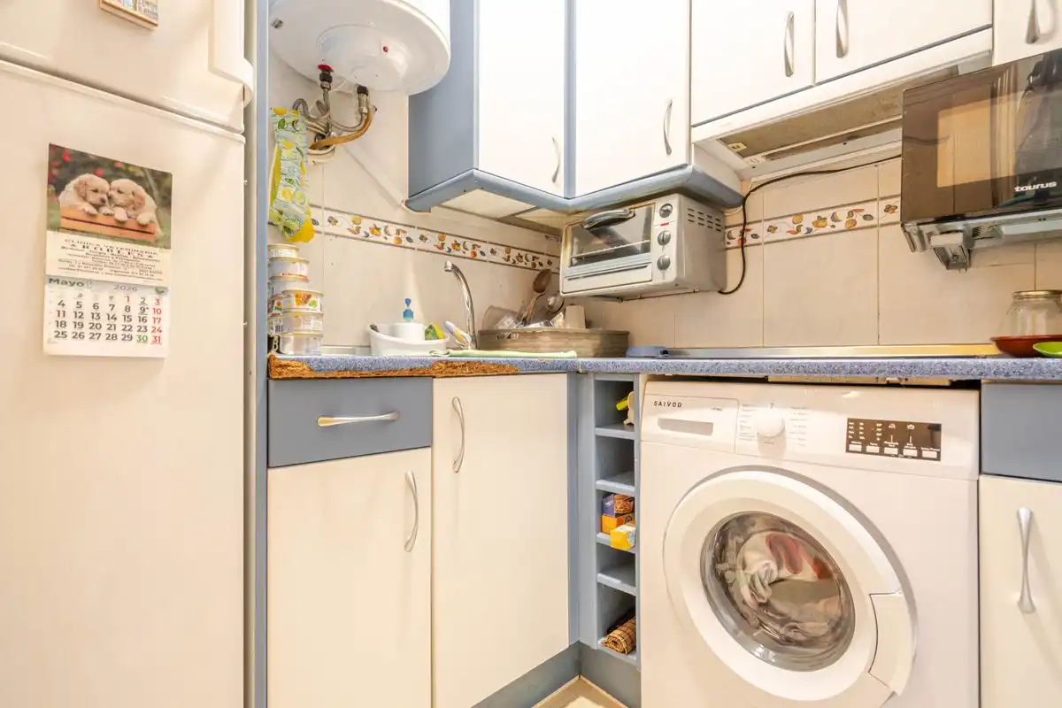 Cuina de Planta baixa en venda en Madrid amb Calefacció, Terrassa i Balcó