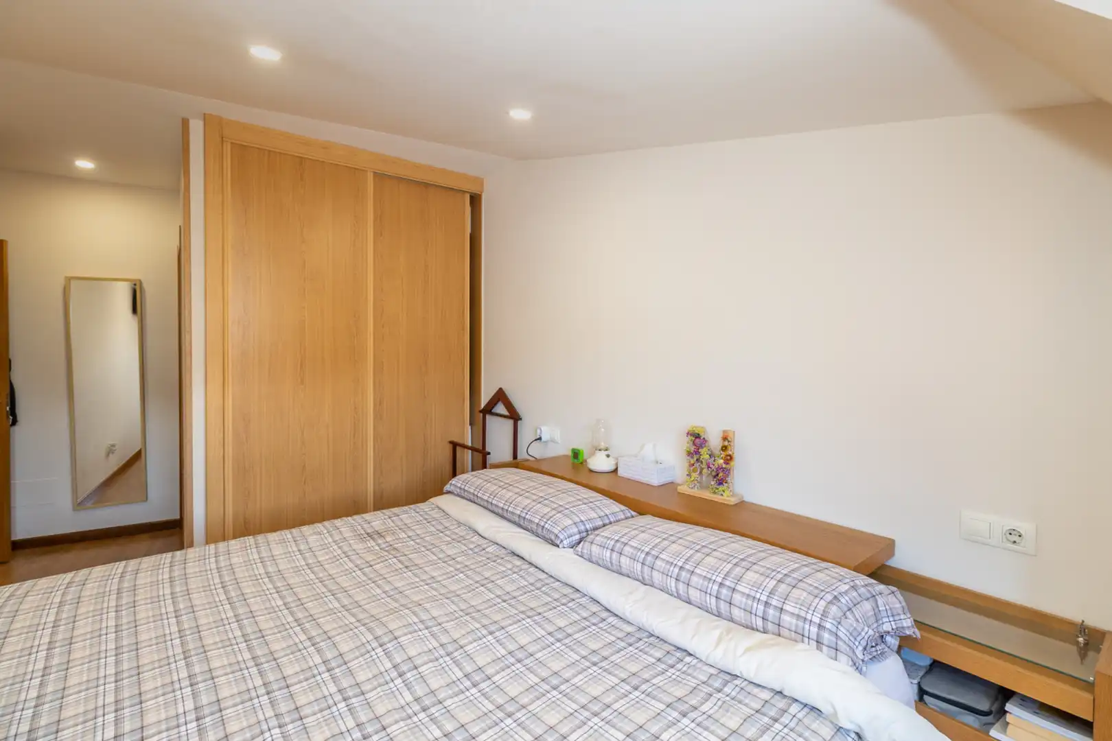 Bedroom of Flat for sale in Miño  with Heating, Parquet flooring and Terrace
