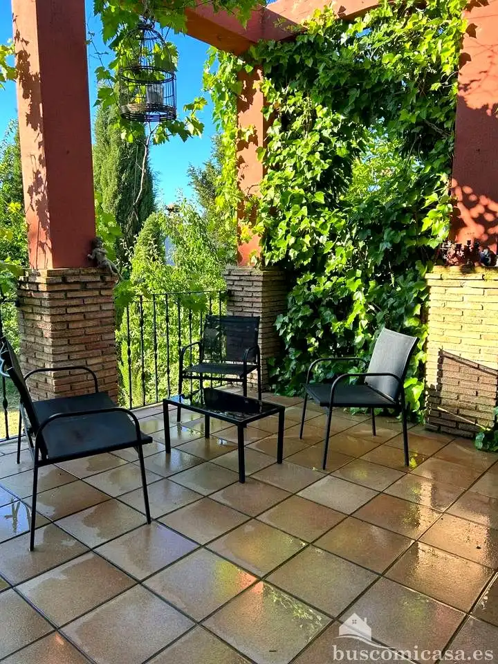 Terrassa de Casa adosada en venda en Linares amb Aire condicionat, Jardí privat i Terrassa