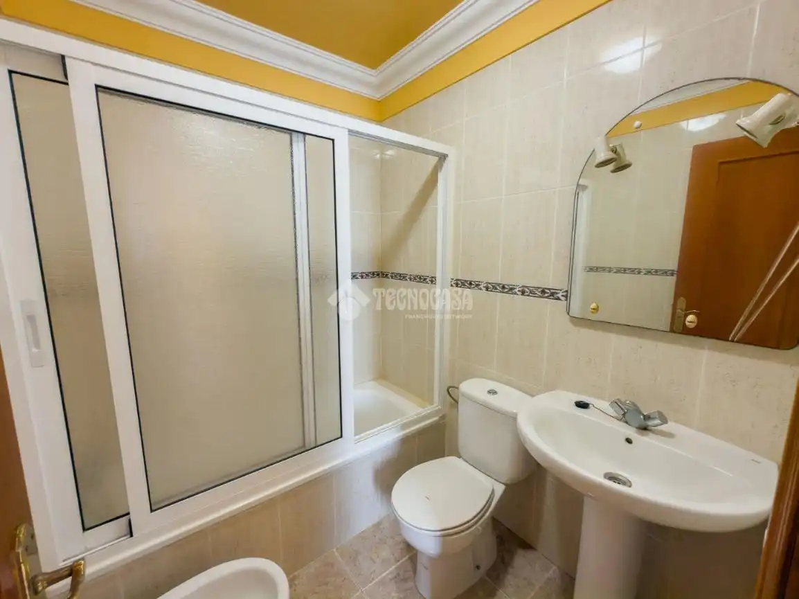 Badezimmer von Wohnung zum Verkauf in Garachico mit Abstellraum