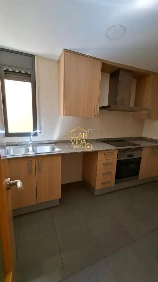 Cocina de Piso de alquiler en Lleida con Parquet