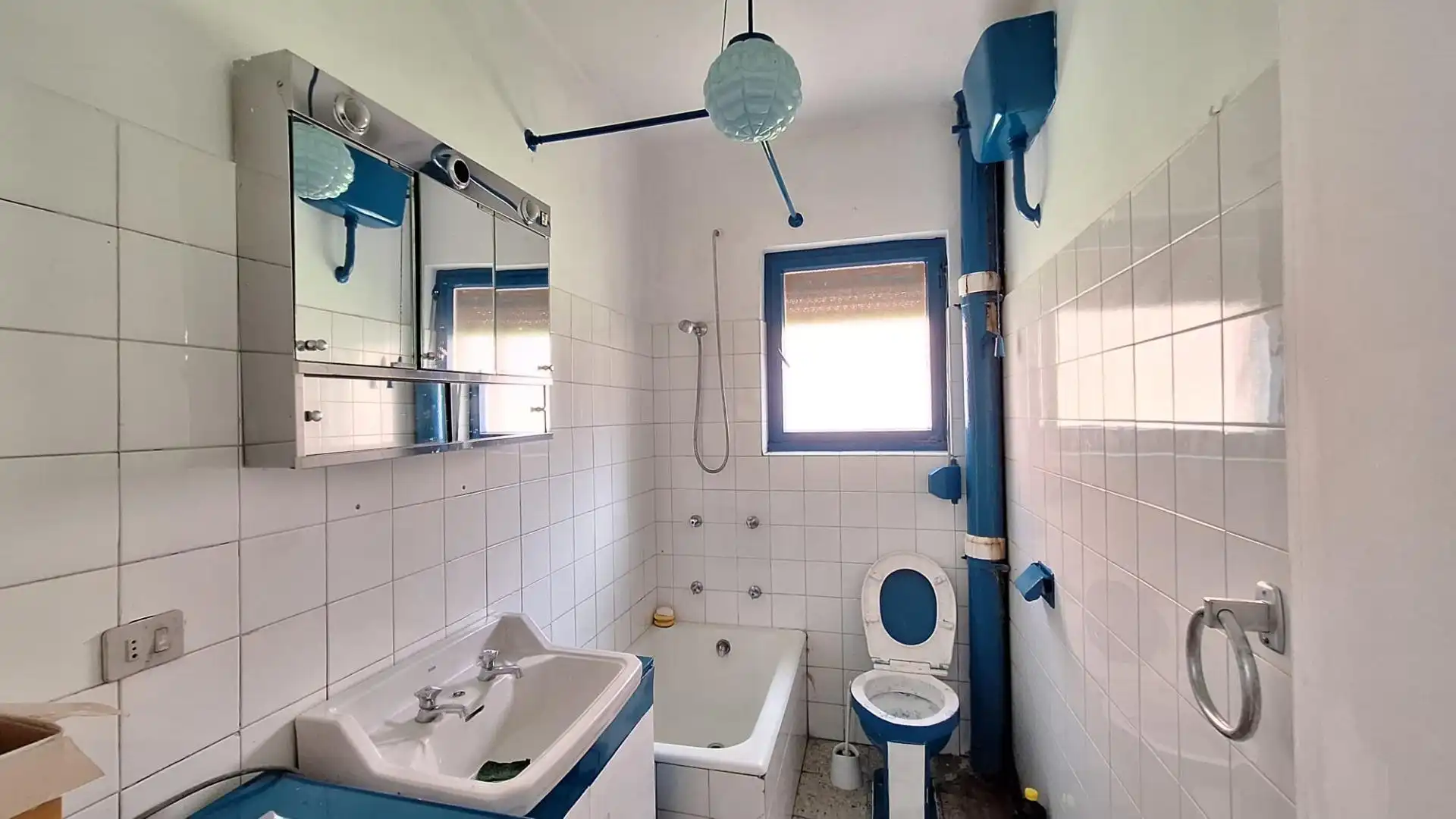 Badezimmer von Wohnungen zum Verkauf in Mieres (Asturias)