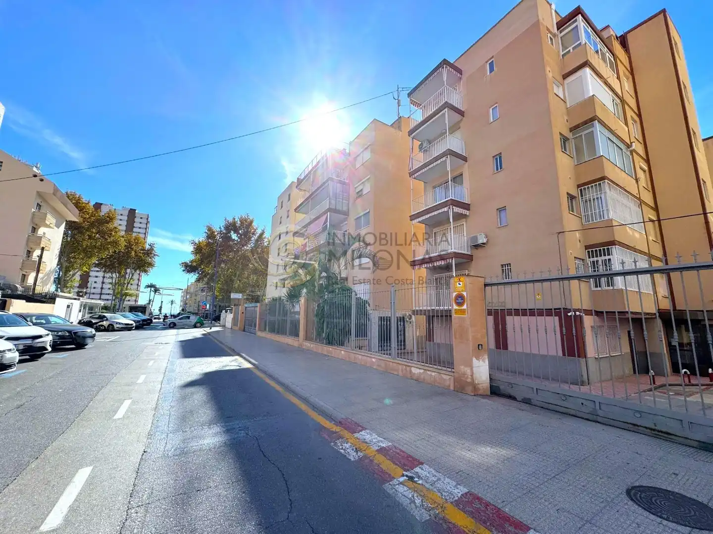 Vista exterior de Estudio en venta en Benidorm con Aire acondicionado, Jardín privado y Amueblado