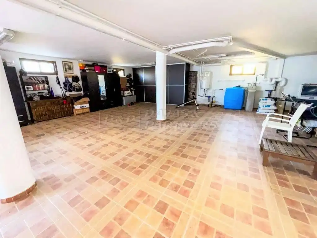 Casa o xalet en venda en Orihuela amb Aire condicionat, Jardí privat i Traster