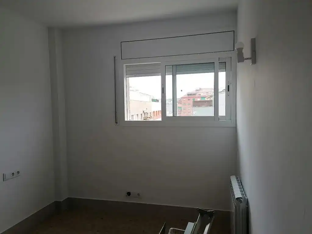 Habitación de Piso en venta en Canovelles con Calefacción