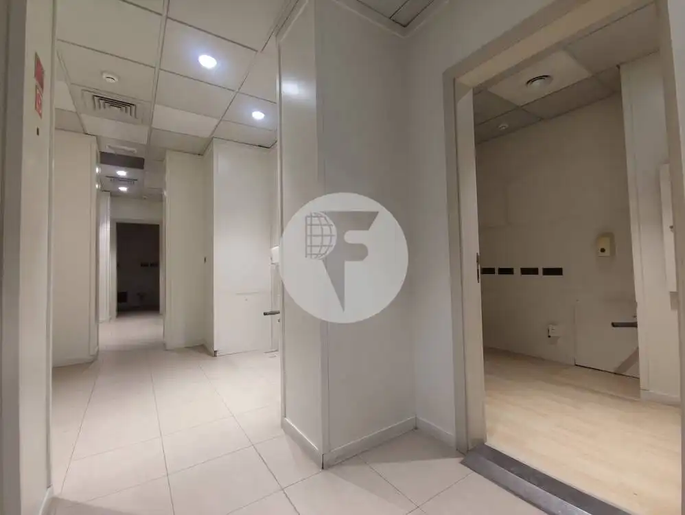 Commercial properties for rent in Barcelona  with Air Conditioner
