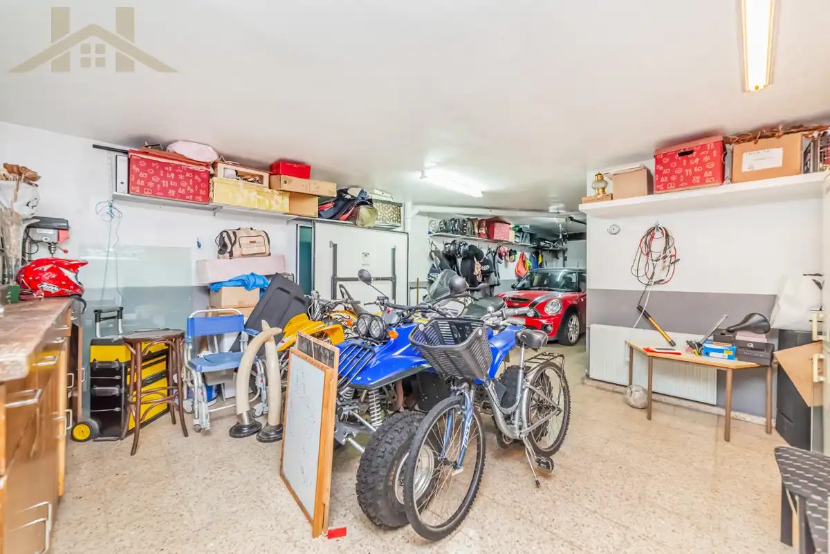 Parking of Detached homes for sale in Tres Cantos  with Air Conditioner, Heating and Private garden
