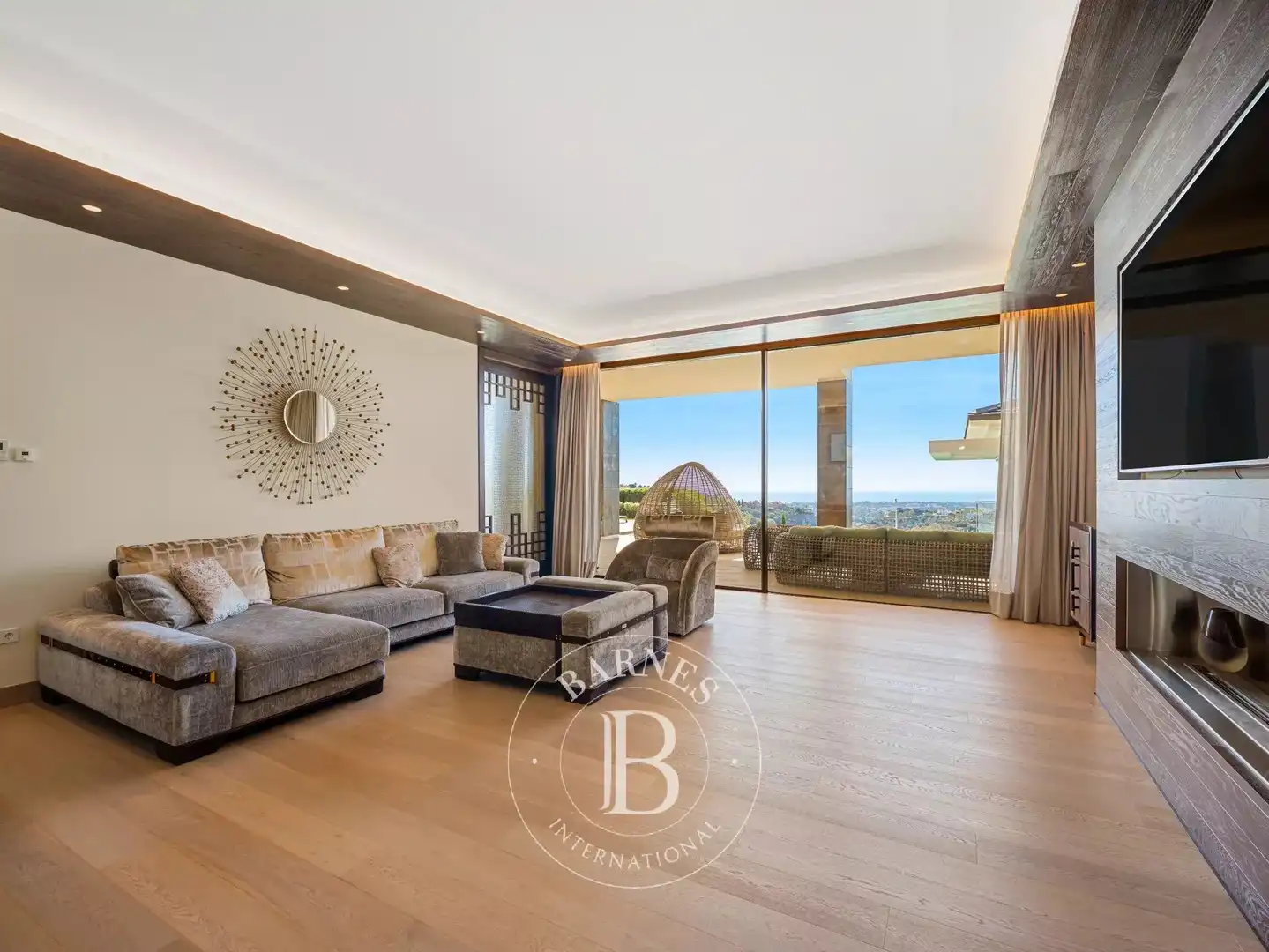 Sala de estar de Casa o chalet en venta en Benahavís con Aire acondicionado, Calefacción y Terraza