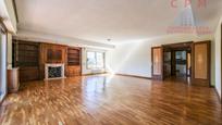 Sala d'estar de Pis de lloguer en  Madrid Capital amb Aire condicionat, Calefacció i Parquet