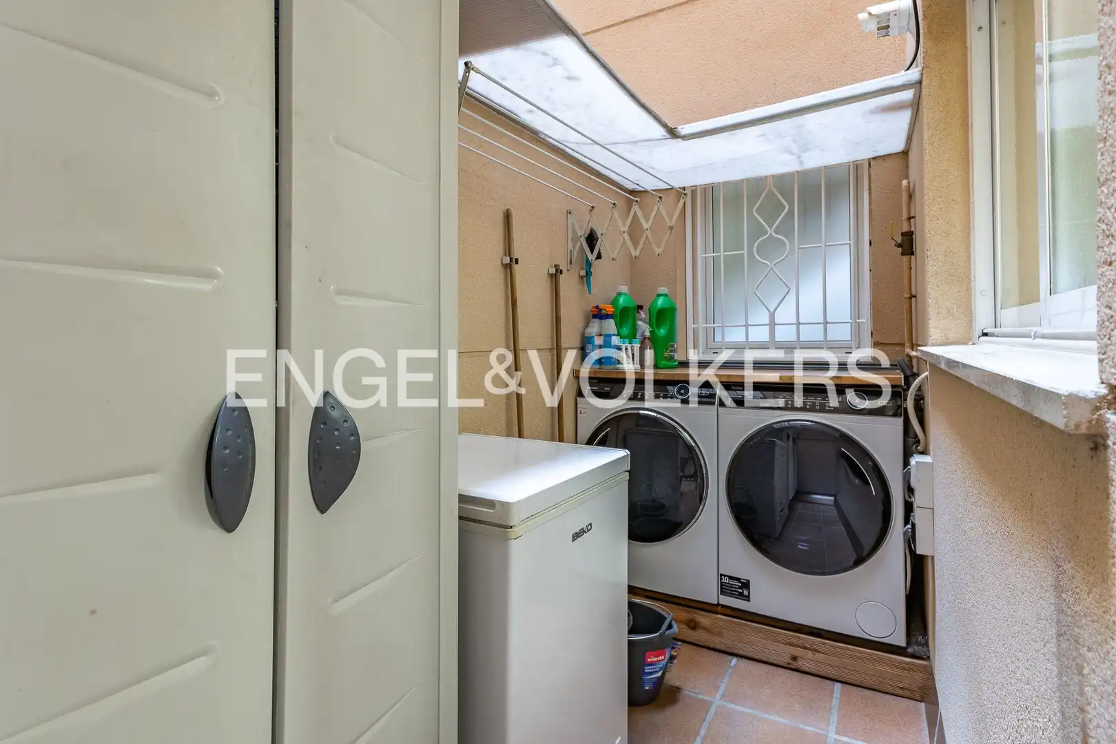 Kitchen of Apartments for sale in El Masnou  with Air Conditioner, Heating and Parquet flooring