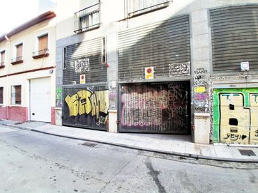 Double parking space with lift for sale in Calle Pintor Velázquez