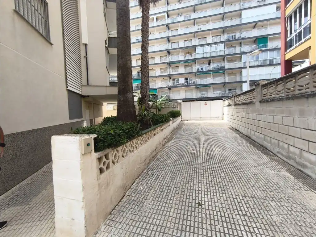 Parkplatz von Wohnungen zum Verkauf in Miramar mit Terrasse und Schwimmbad