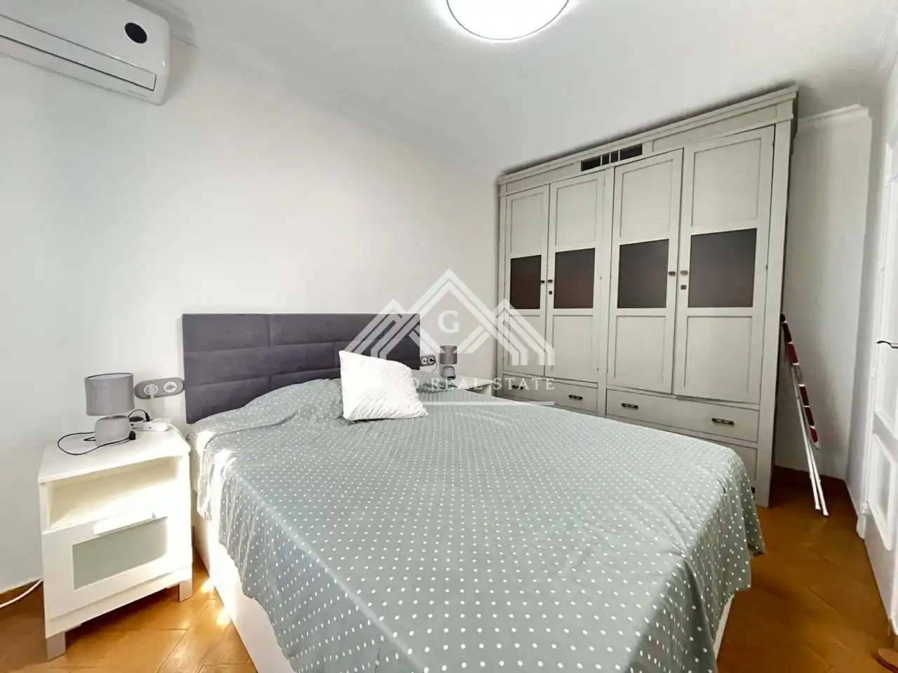 Habitación de Piso de alquiler en Dos Hermanas con Aire acondicionado y Amueblado