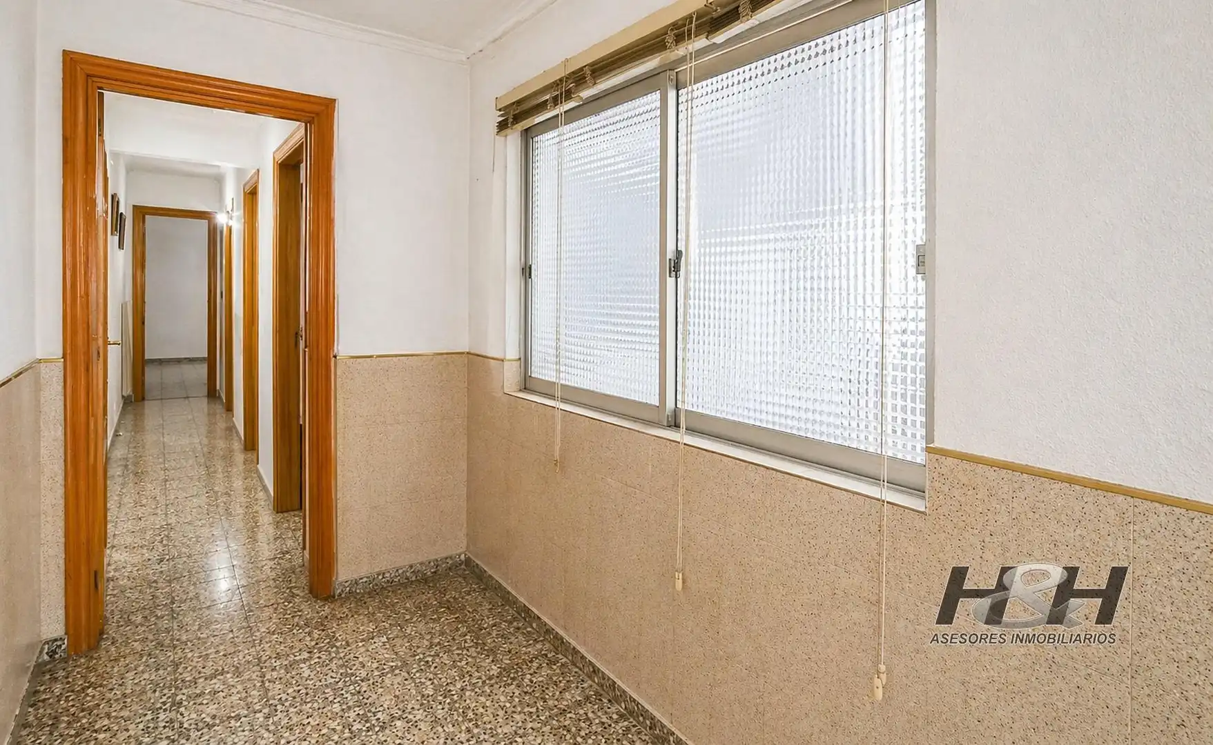 Piso en venta en Burjassot con Balcón