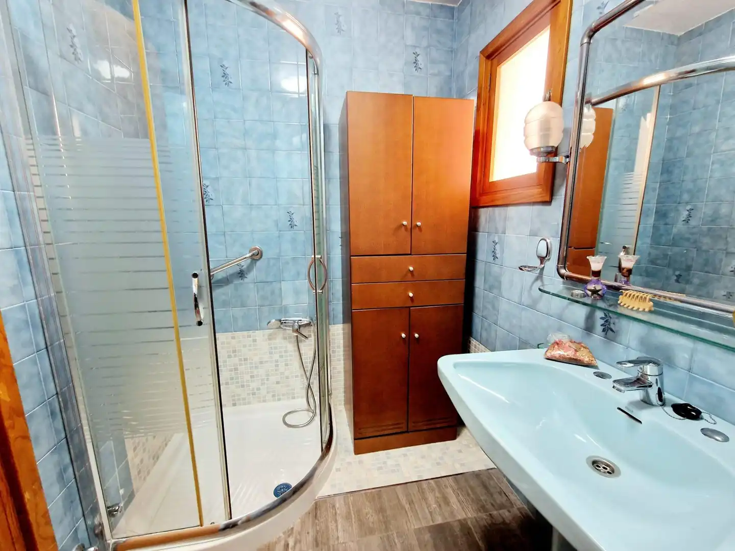 Baño de Piso en venta en Águilas con Jardín privado, Terraza y Amueblado