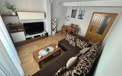 Living room of Flat for sale in Yuncler  with Air Conditioner, Heating and Storage room