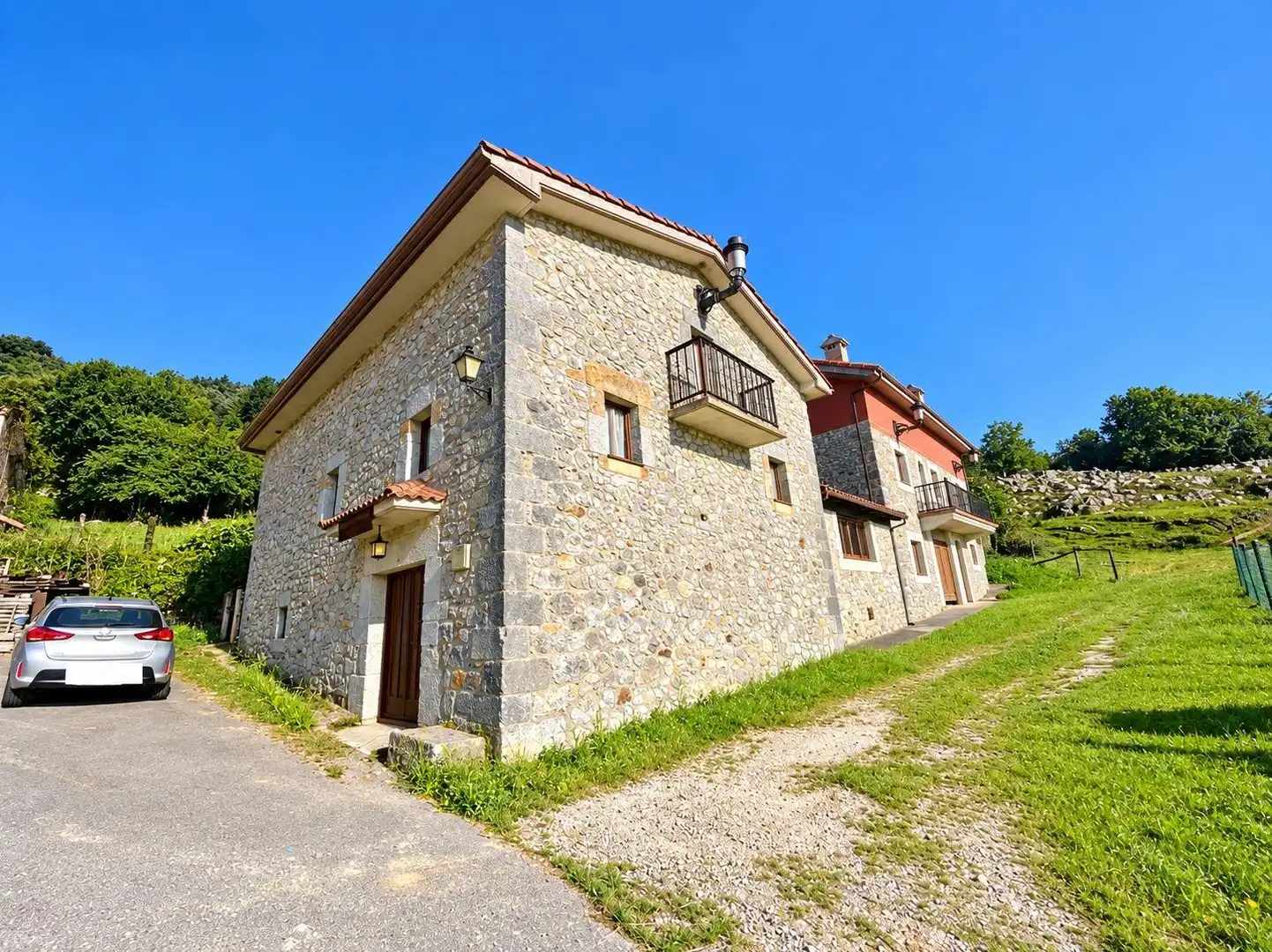 Vista exterior de Casa o xalet en venda en Voto, Cantabria