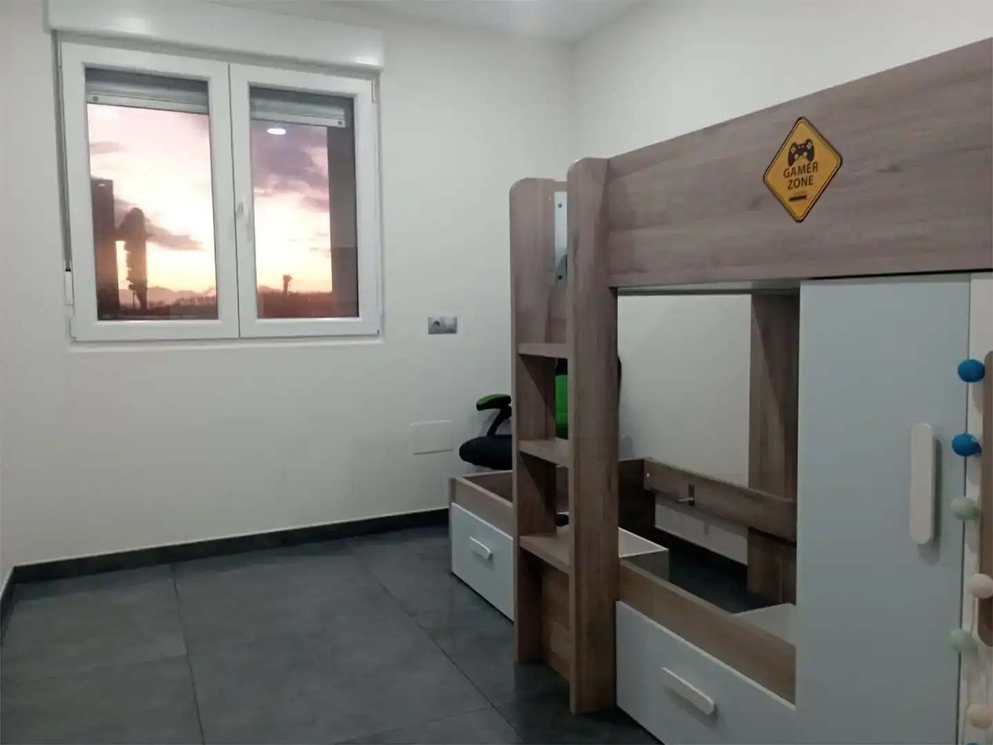 Dormitori de Casa o xalet en venda en Alfoz de Lloredo amb Balcó