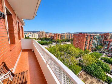 Piso con balcón en venta en Sant Martí