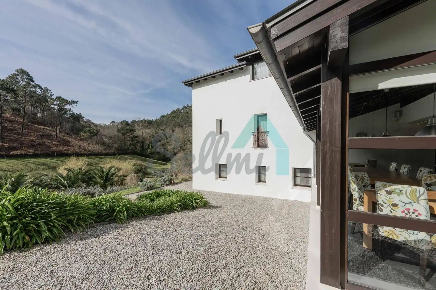 Vista exterior de Casa o xalet en venda en Valdés - Luarca amb Calefacció, Jardí privat i Terrassa