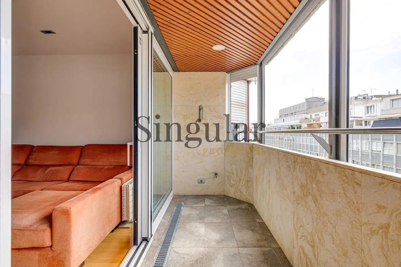 Terraza de Ático en venta en Barcelona con Calefacción, Parquet y Terraza