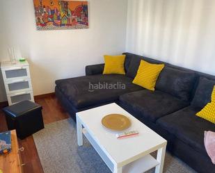 Living room of Flat to rent in  Barcelona Capital  with Parquet flooring, Furnished and Oven