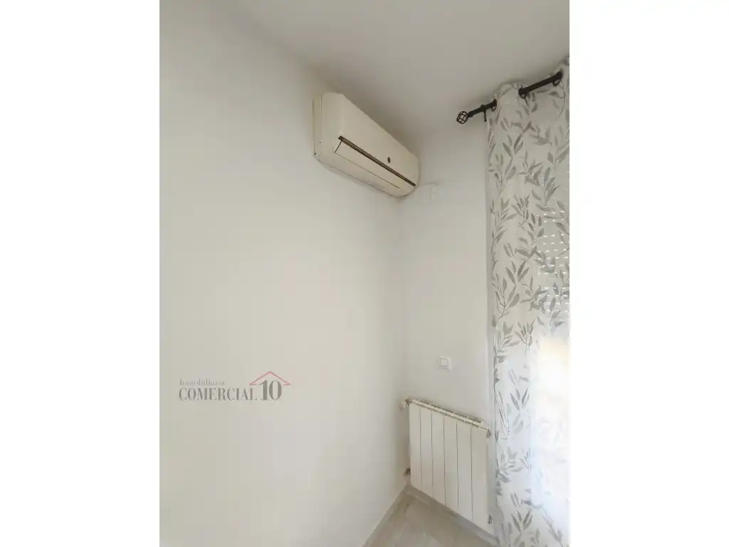 Schlafzimmer von Wohnungen zur Miete in Badajoz mit Möbliert und Balkon