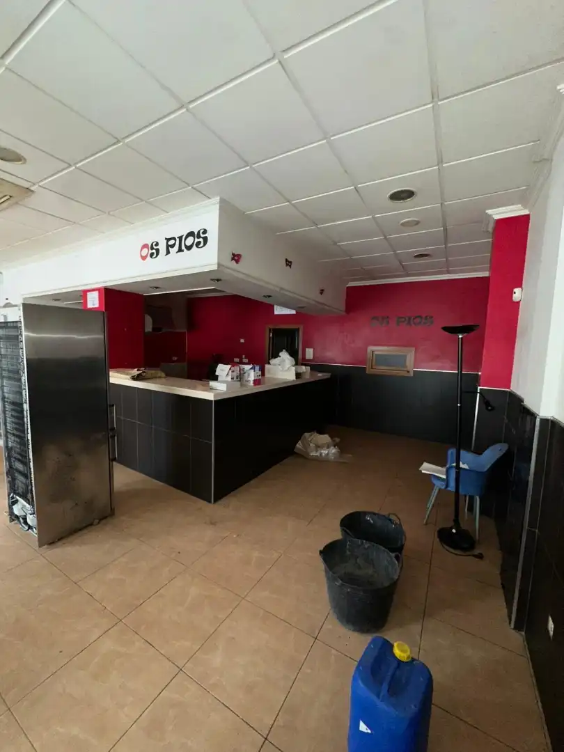 Local comercial en venda a Rúa os Píos, imagen 4