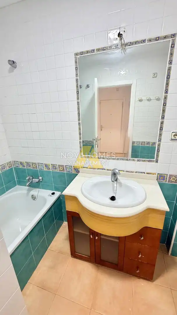 Bany de Apartament en venda en Cartagena amb Aire condicionat, Terrassa i Piscina