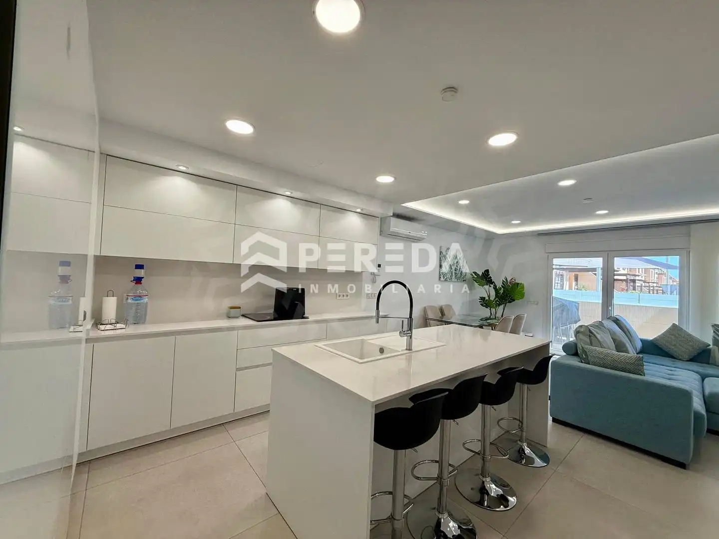 Kitchen of Houses for sale in Roquetas de Mar  with Air Conditioner, Private garden and Terrace