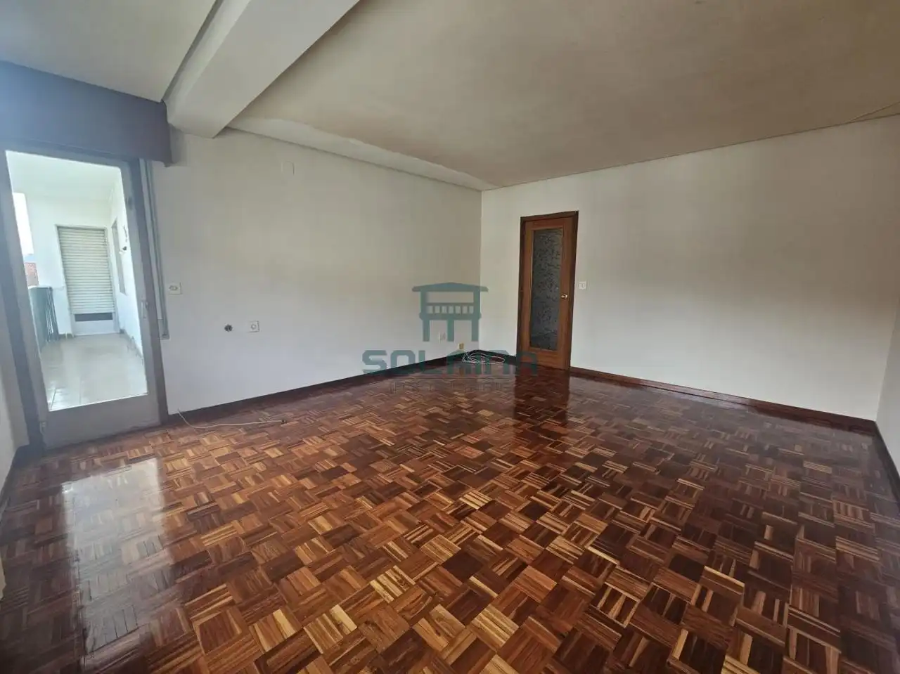 Wohnung zur Miete in Ourense Capital  mit Heizung, Parkett und Abstellraum