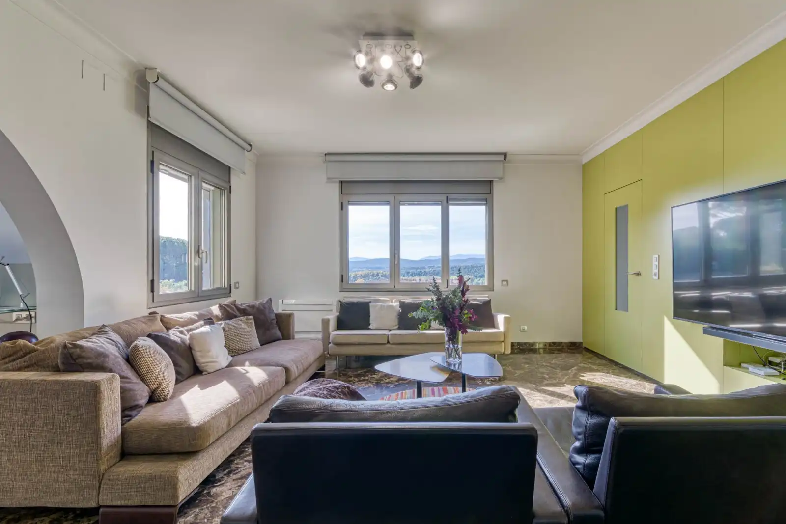 Sala de estar de Casa o chalet en venta en La Jonquera con Aire acondicionado, Calefacción y Jardín privado