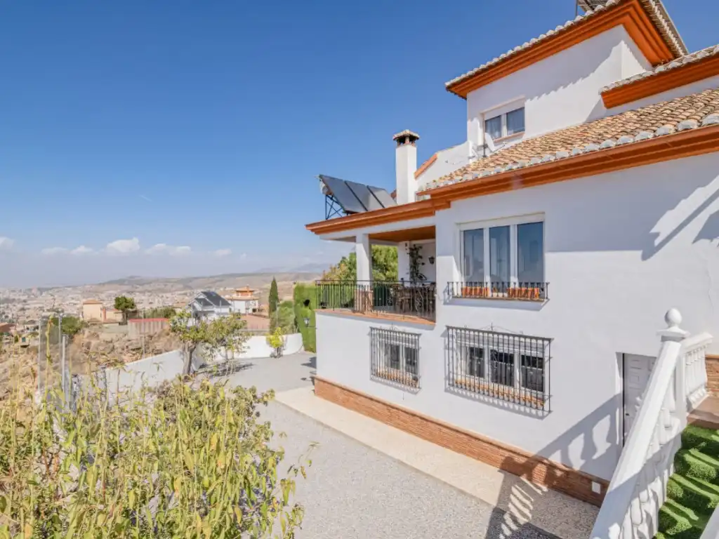 Vista exterior de Casa o chalet en venta en Monachil con Jardín privado, Terraza y Piscina