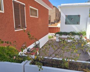 Jardí de Casa o xalet en venda en  Santa Cruz de Tenerife Capital amb Terrassa i Balcó