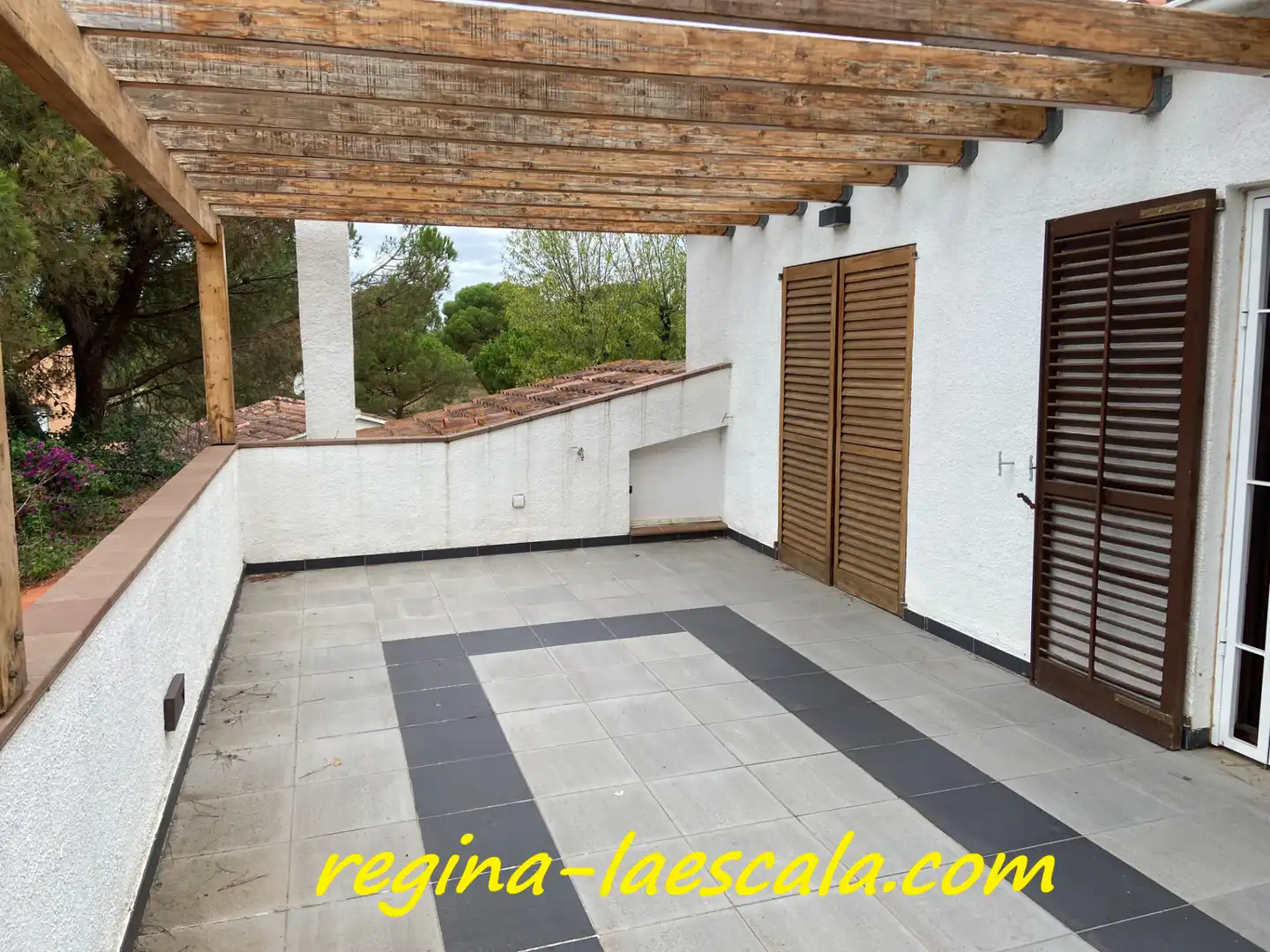 Terrassa de Casa o xalet en venda en L'Escala amb Aire condicionat, Calefacció i Jardí privat