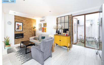 Living room of Flat for sale in  Granada Capital  with Air Conditioner and Heating