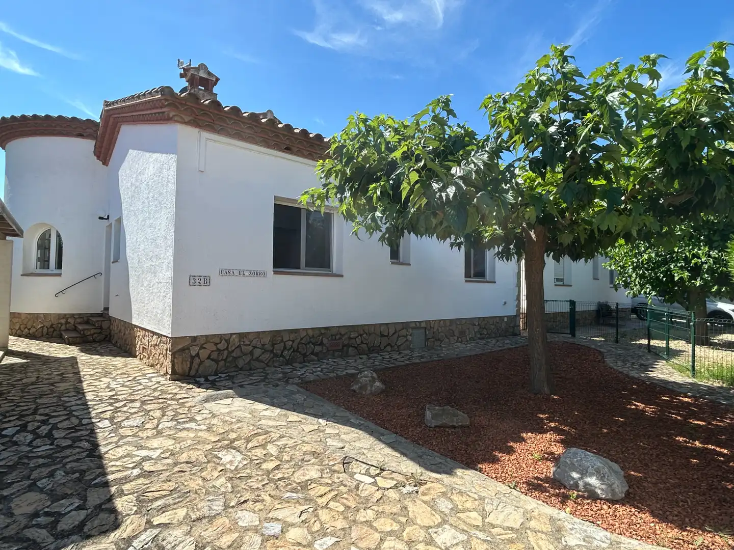 Vista exterior de Casa adosada en venta en Torroella de Fluvià con Aire acondicionado, Calefacción y Jardín privado