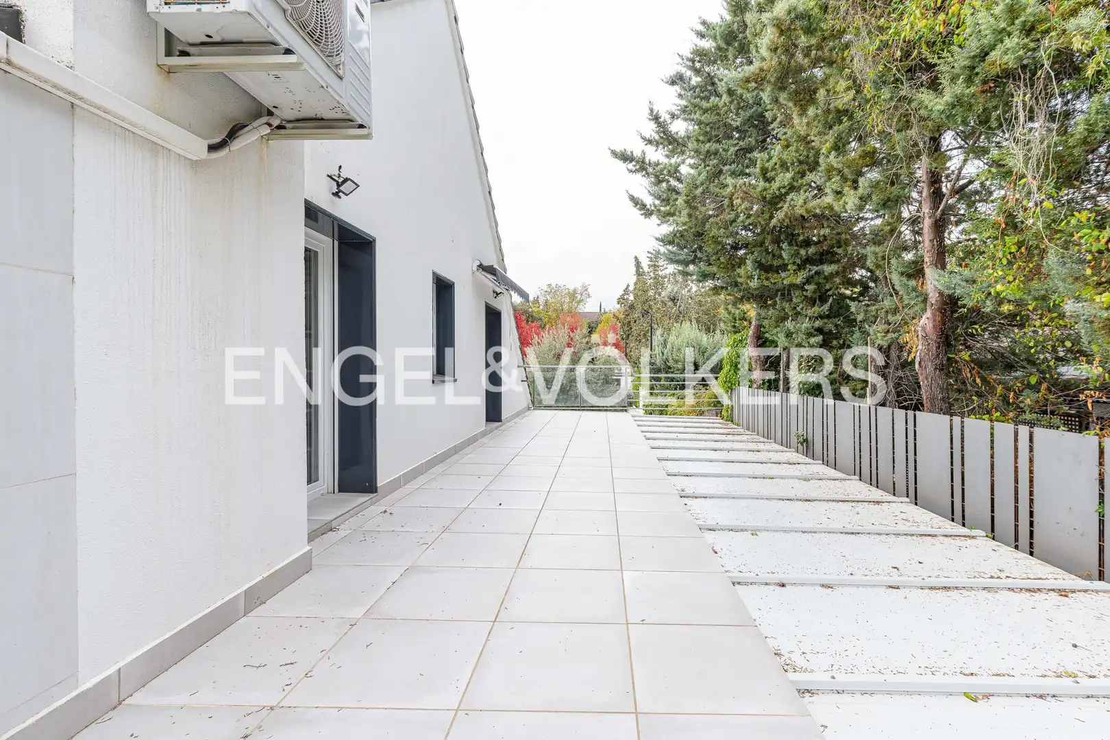 Terraza de Casa o chalet de alquiler en La Moraleja con Aire acondicionado, Calefacción y Jardín privado