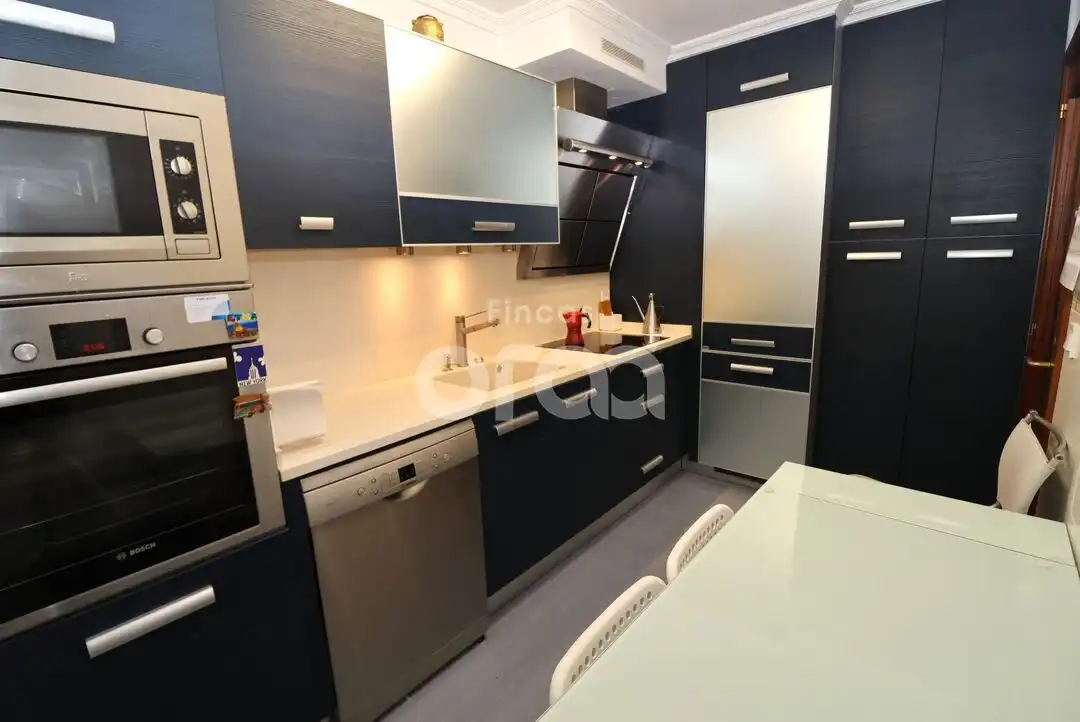 Cocina de Piso en venta en Santurtzi  con Calefacción y Trastero