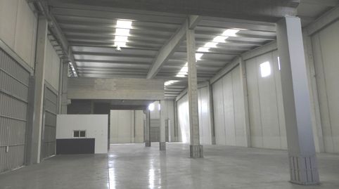 Foto 5 von Fabrikhallen zur Miete in Can Vinyals, Esparreguera