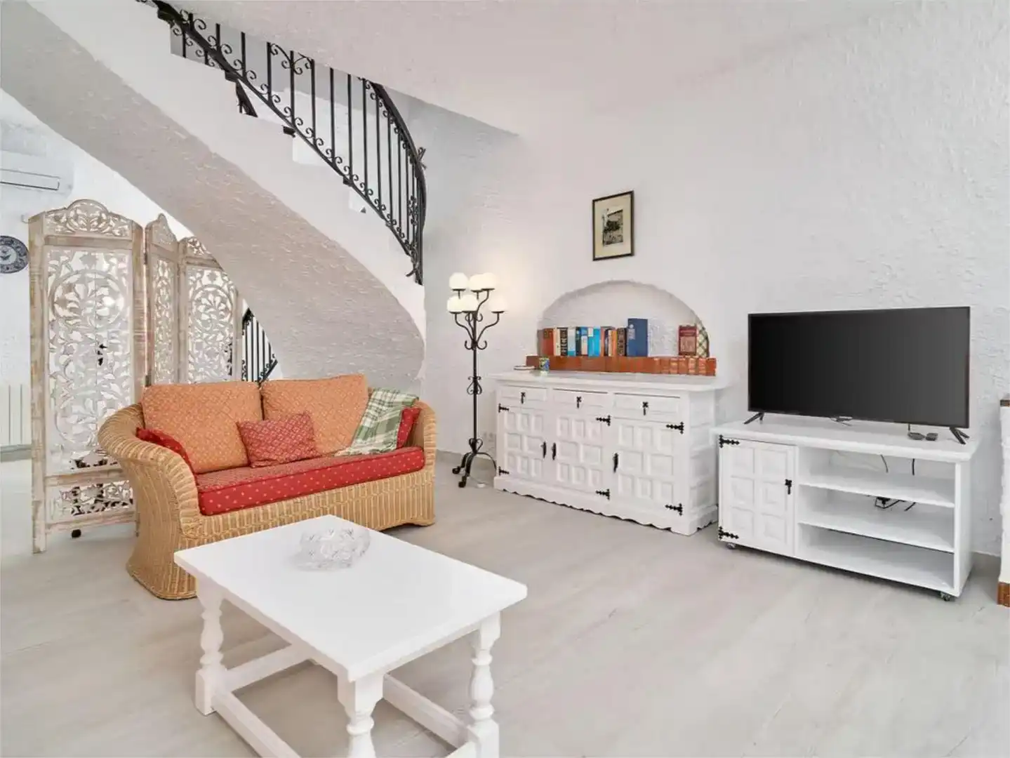 Wohnzimmer von Country house zur Miete in Nerja mit Klimaanlage und Schwimmbad