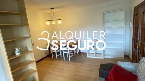 Foto 5 de Piso de alquiler en Simon Hernandez , Sur - PAU 4, Móstoles