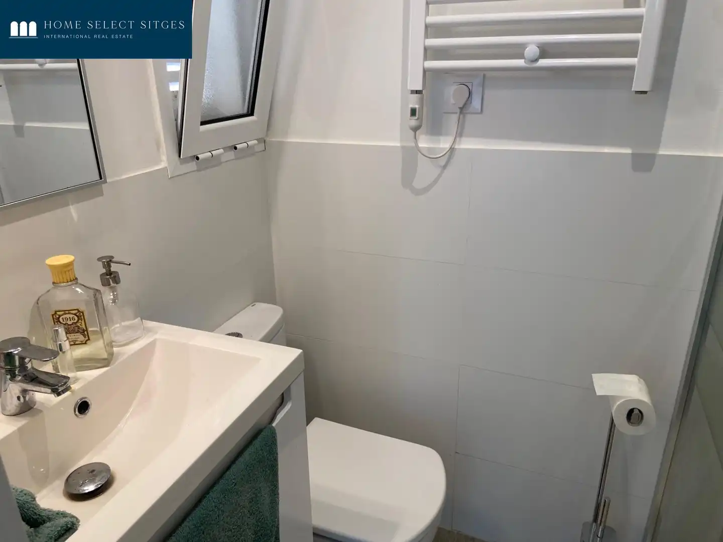 Bathroom of Apartments for rent in Sitges  with Air Conditioner, Heating and Private garden