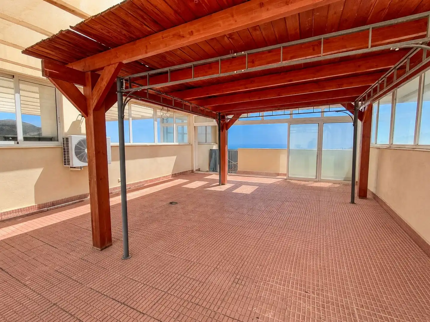 Terrasse von Dachboden zum Verkauf in El Campello mit Klimaanlage, Heizung und Terrasse