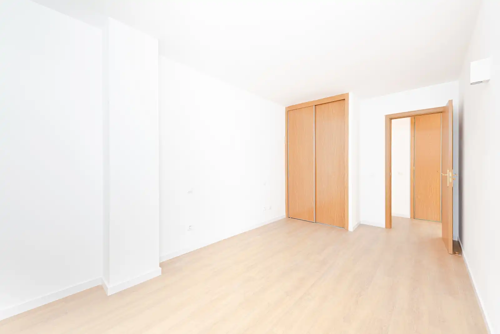 Bedroom of Flat for sale in Alcorcón  with Air Conditioner, Terrace and Storage room