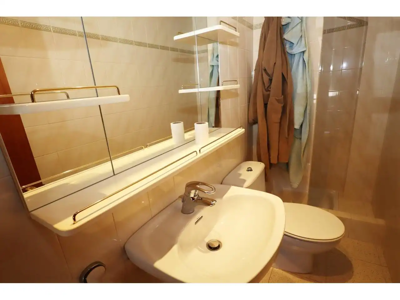 Baño de Casa adosada en venta en Lloret de Mar con Calefacción, Terraza y Amueblado