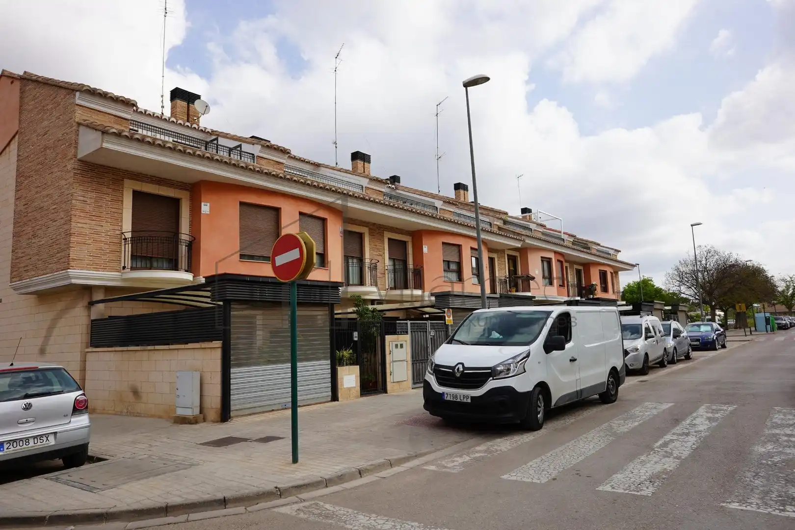 Vista exterior de Casa adosada de alquiler en L'Eliana con Aire acondicionado, Calefacción y Terraza